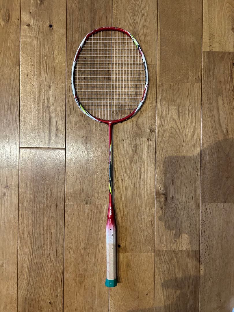 バドミントンラケット アークセイバー11 廃盤カラー