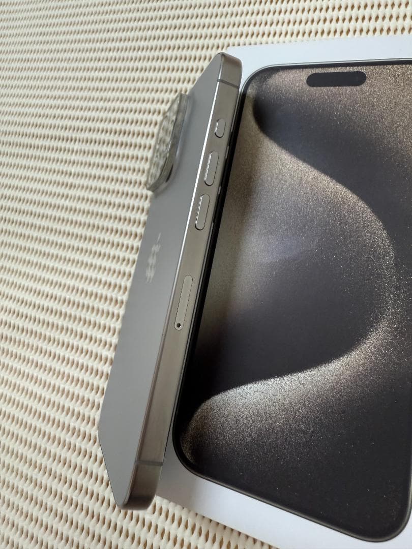 【美品】Apple iPhone15 Pro 512GB ナチュラルチタニウム