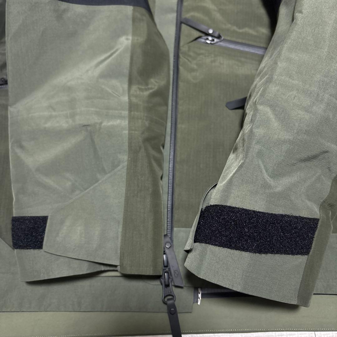 【美品】ピークパフォーマンスバーティカル ゴアテックス プロ　ジャケット