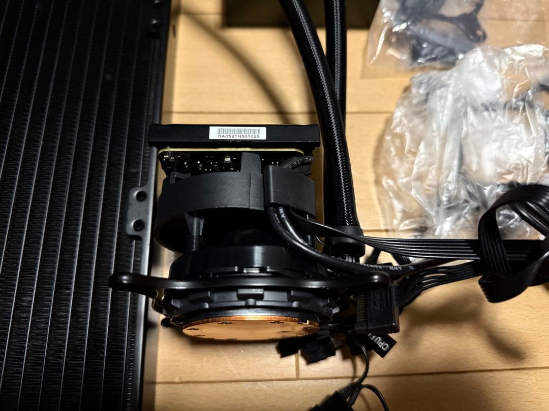 MSI MEG CORELIQUID S360 簡易水冷 CPUクーラー