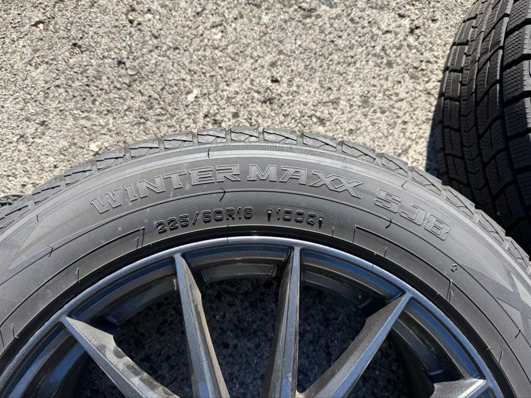 美品 ハリアー80 4本 スタッドレス 18インチ DUNLOP 1シーズン使用