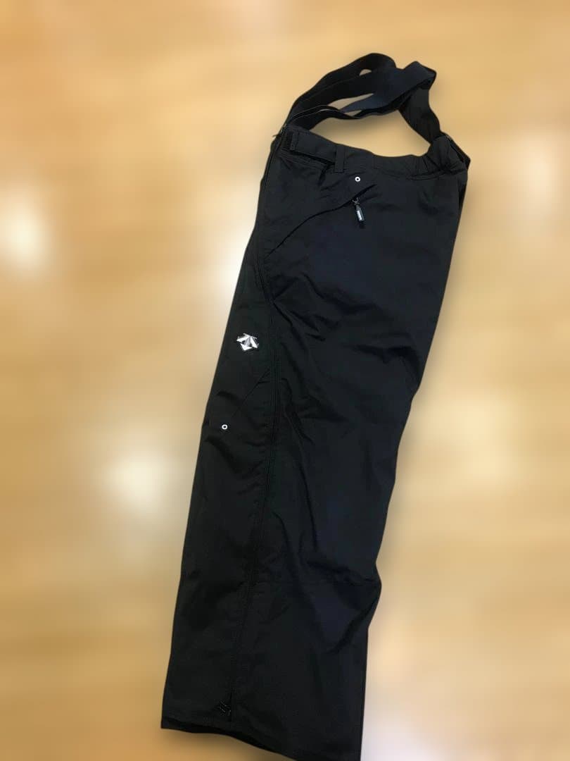 DESCENTE SWISS SKI TEAMモデル中綿入ストレッチスキーウェア