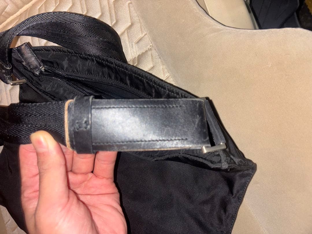 プラダ PRADAブラック ナイロン ショルダーバッグ美品