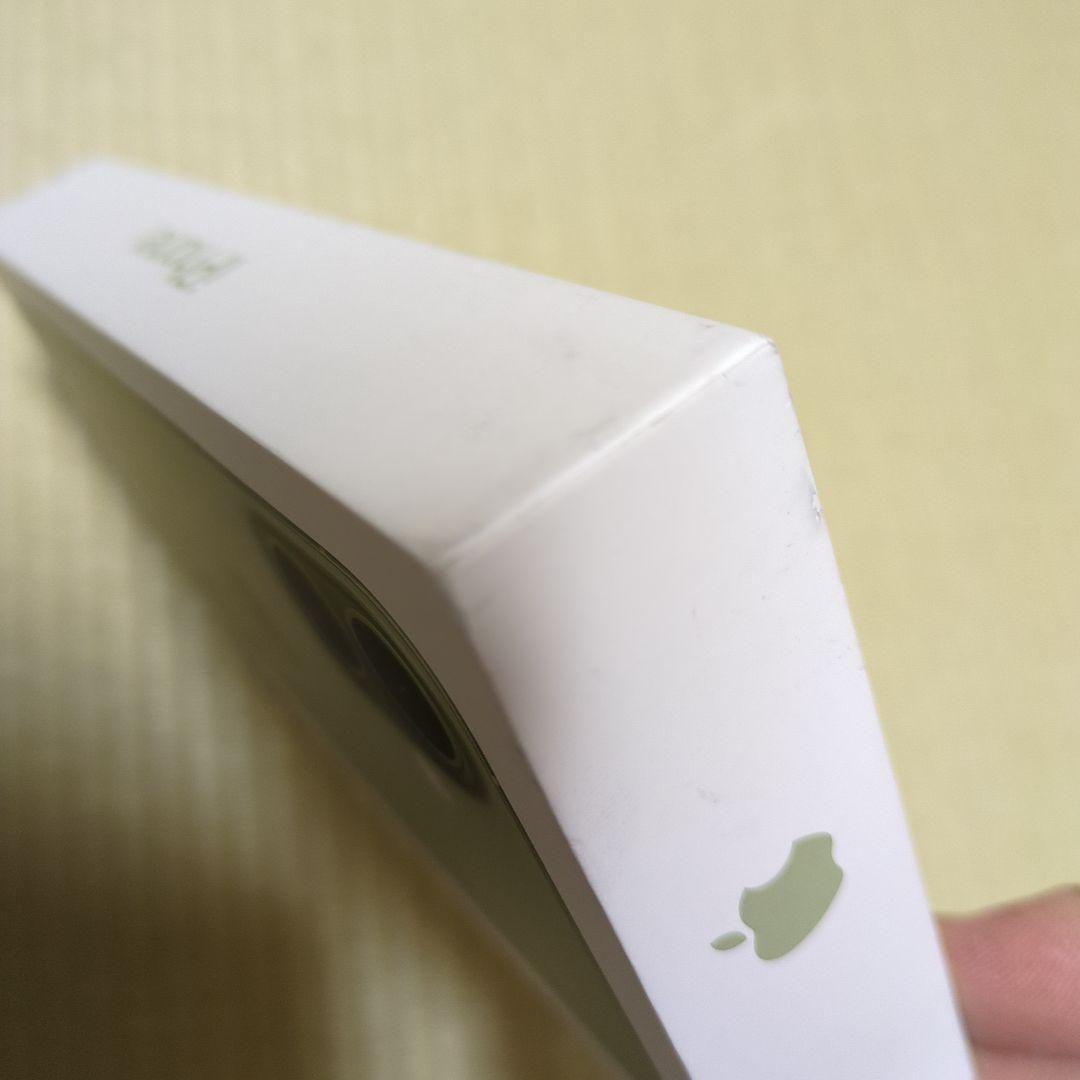 美品 iphone 17 セージ 256GB