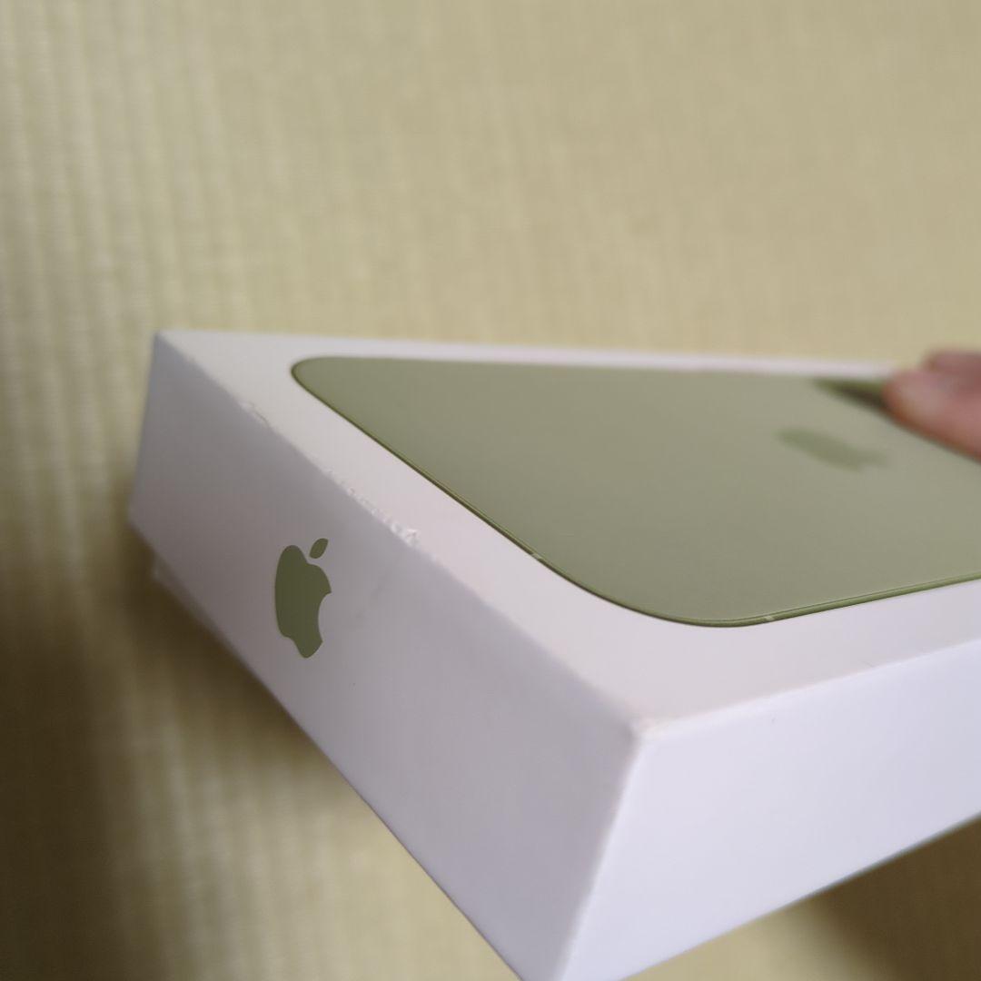 美品 iphone 17 セージ 256GB