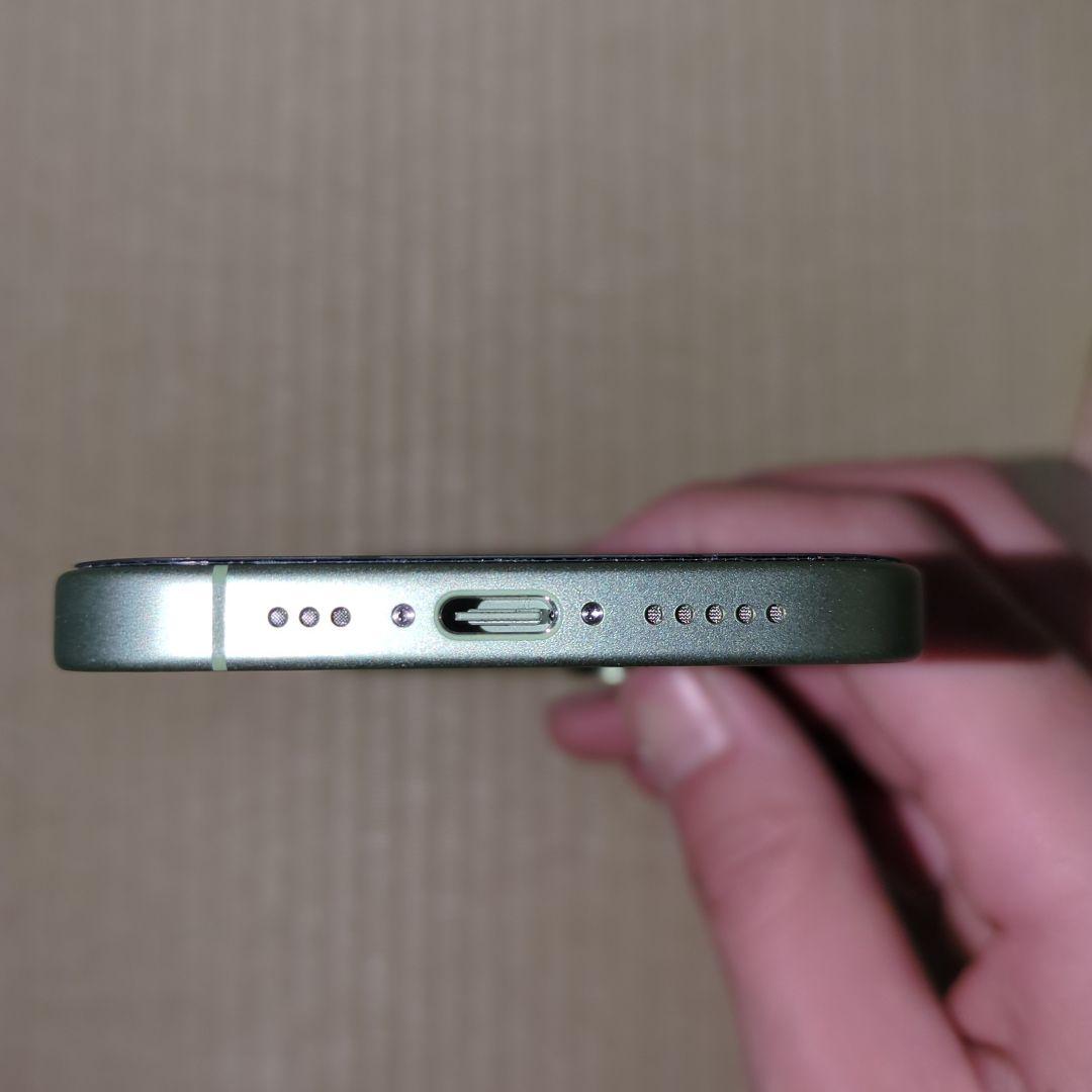 美品 iphone 17 セージ 256GB