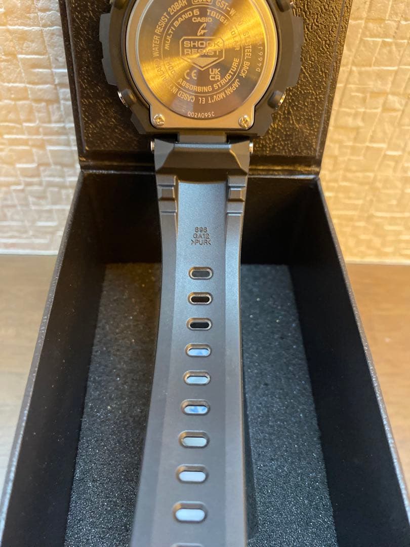 【極美品】CASIO G-SHOCK　GST-W300-1AJF 電波ソーラー