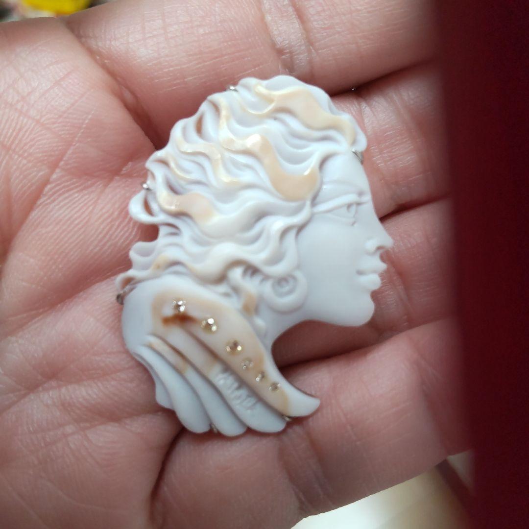 小春日和様　　k18WG　シェルカメオブローチ＆　パルラーティ　ダイヤ付