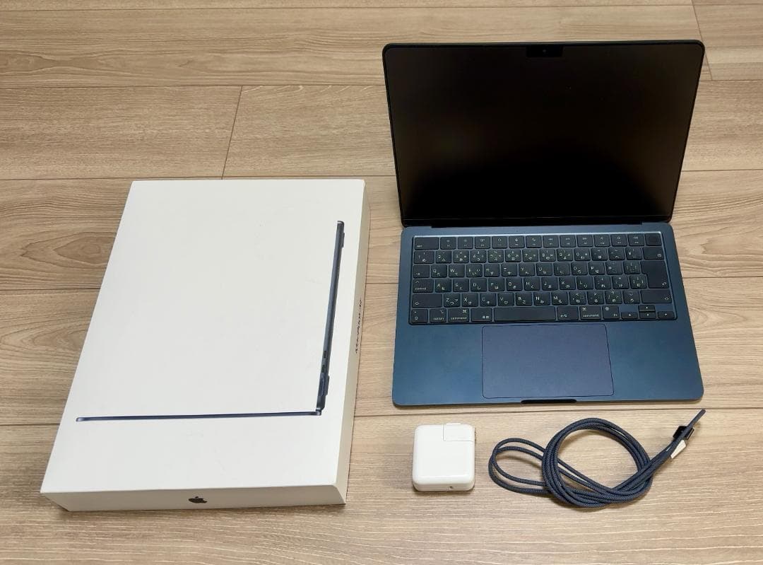 【美品】MacBook Air M2 2022 13インチ メモリ８GB