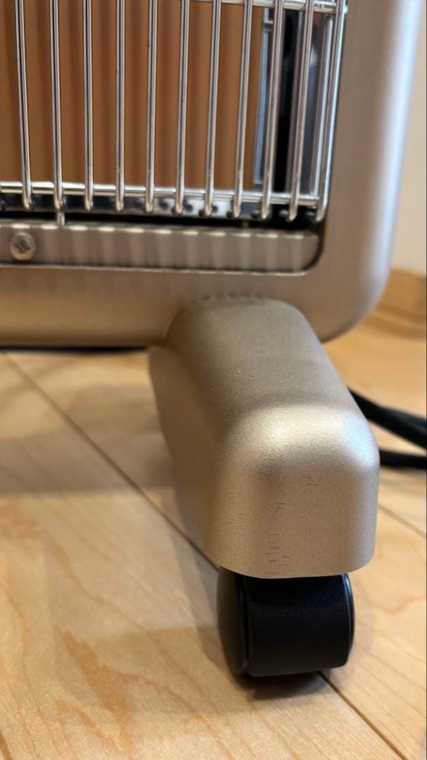 サンルミエ E800L-TM 遠赤外線暖房器 ゴールド