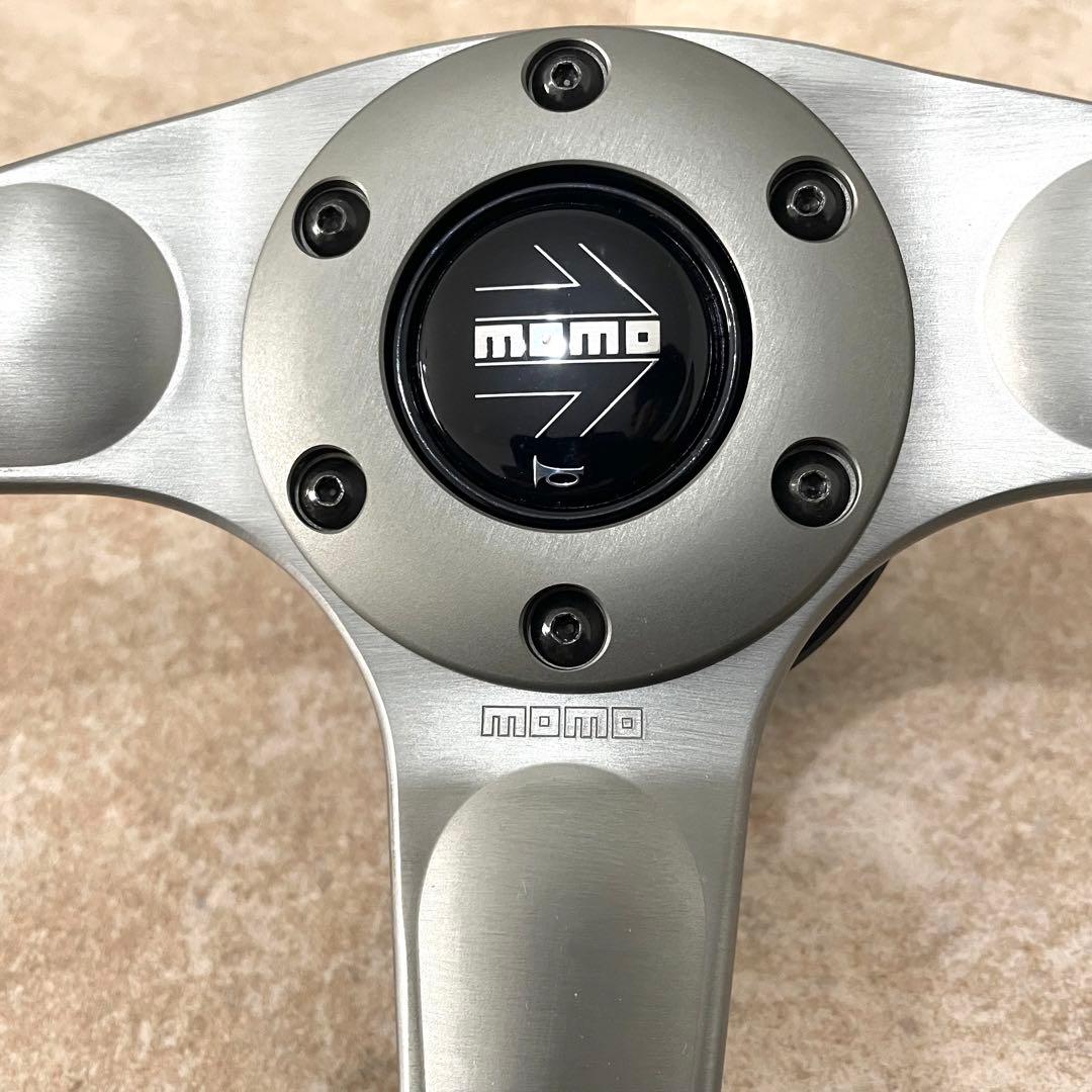 MOMO ウッドステアリング 37cm