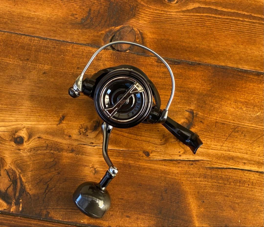 新品未使用　スピニングリール　6000番　ジギング　ショアジギング　シーバス