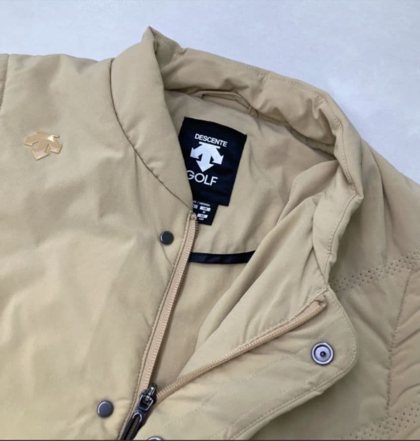 定価34320円　DESCENTE　GOLF　4WAYストレッチベスト　Lサイズ