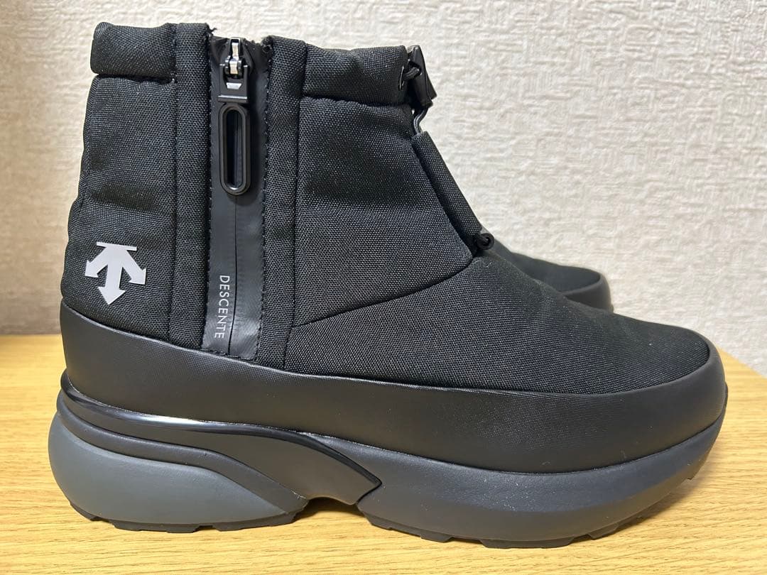 デサント　ウインターブーツ　防水防寒防滑　箱なし　25㎝　Vibram