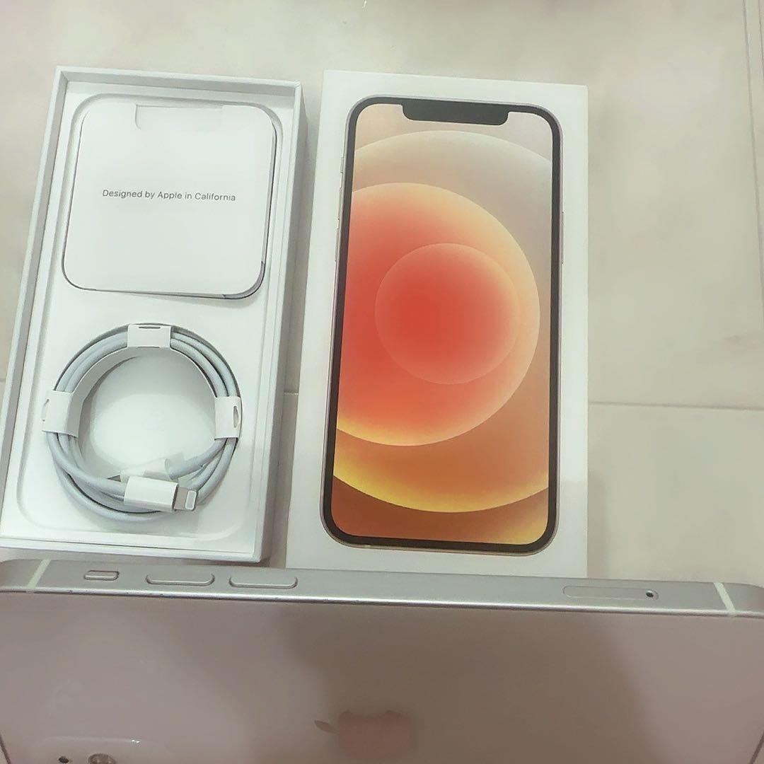 【最終値下げ】iPhone12本体(箱付き)ホワイト 128GB SIMフリー