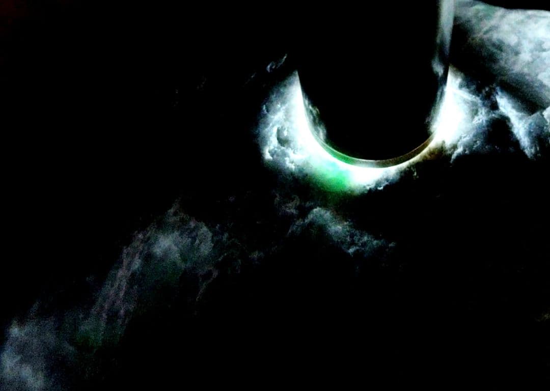 ★翡翠原石★糸魚川硬玉【小滝・川ズレ・底カット】