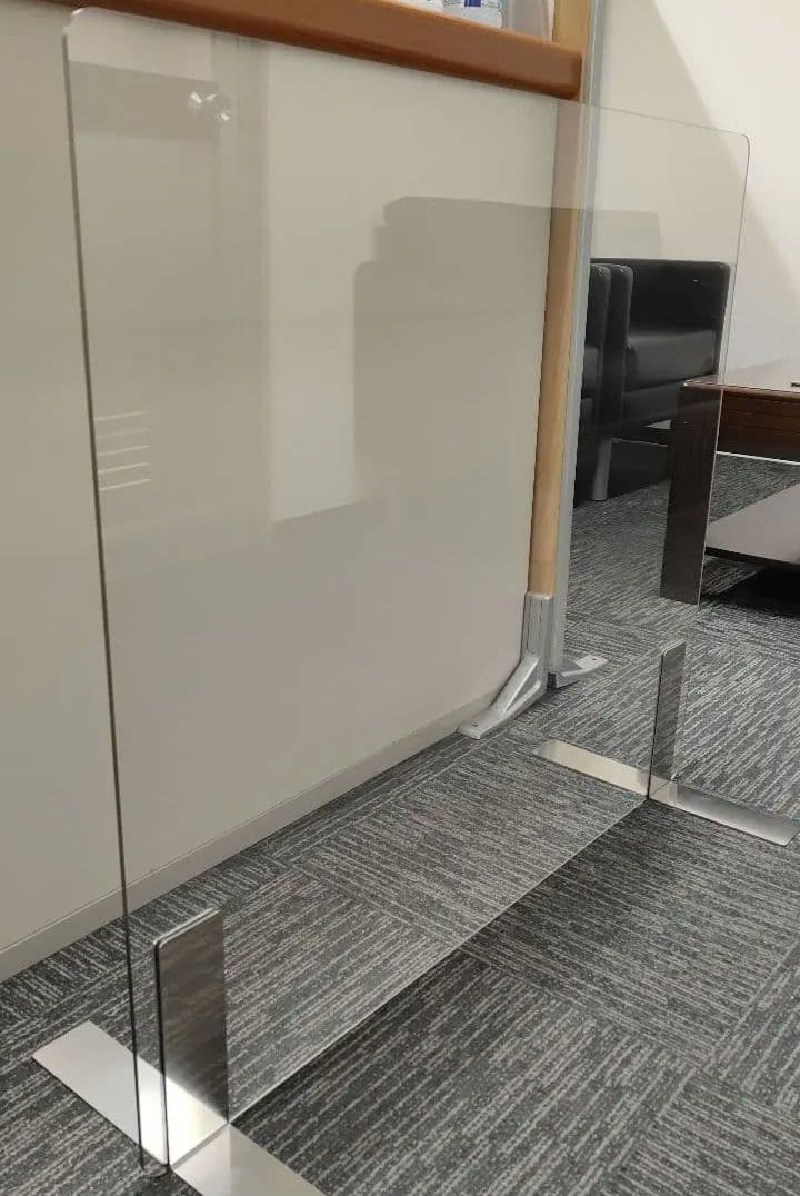 アクリル製オフィスパーテーション80✕90cm１枚、60✕90cm２枚