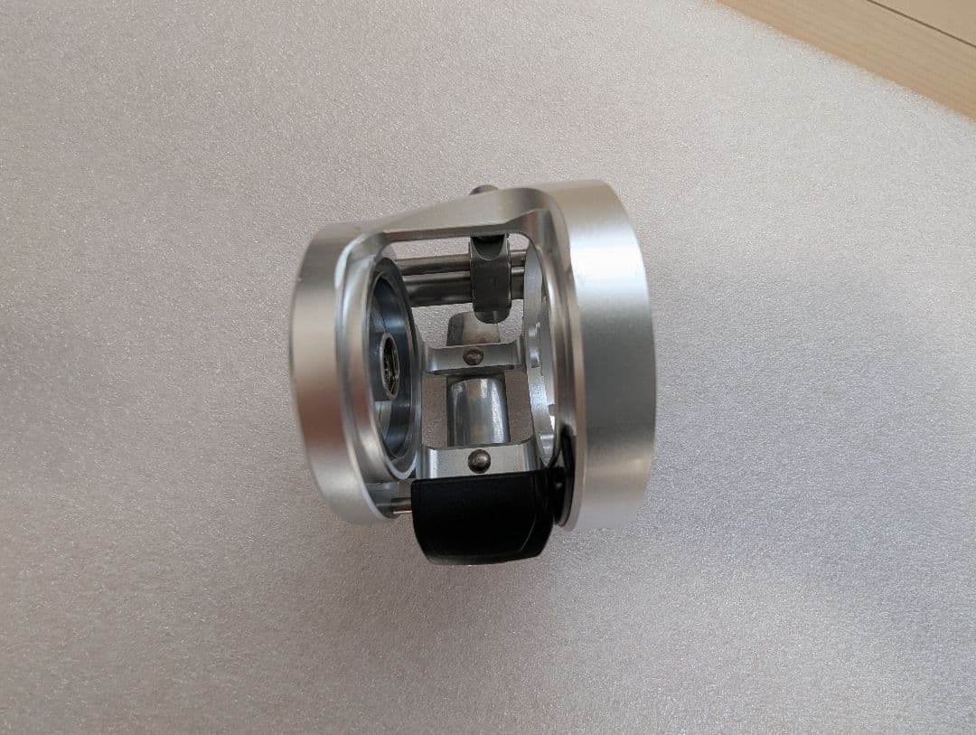 シマノ オシア カルカッタ 200HG 右ハンドル ベイトリール SHIMANO