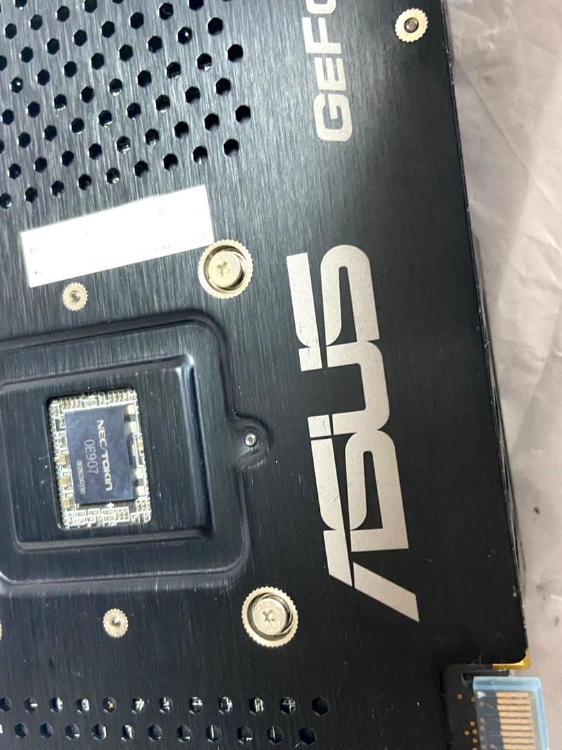 ASUS DirectCU II グラフィックボード