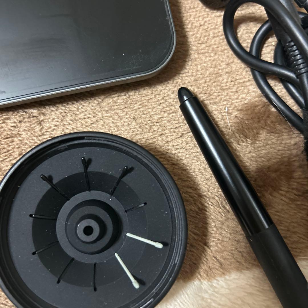 WACOM Cintiq pro 16 DTH-162015.6型液晶ペンタブ