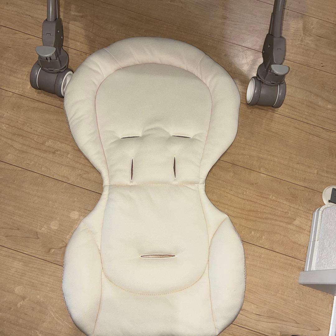 Aprica ユラリズム オートスイング ムーンロック 電動