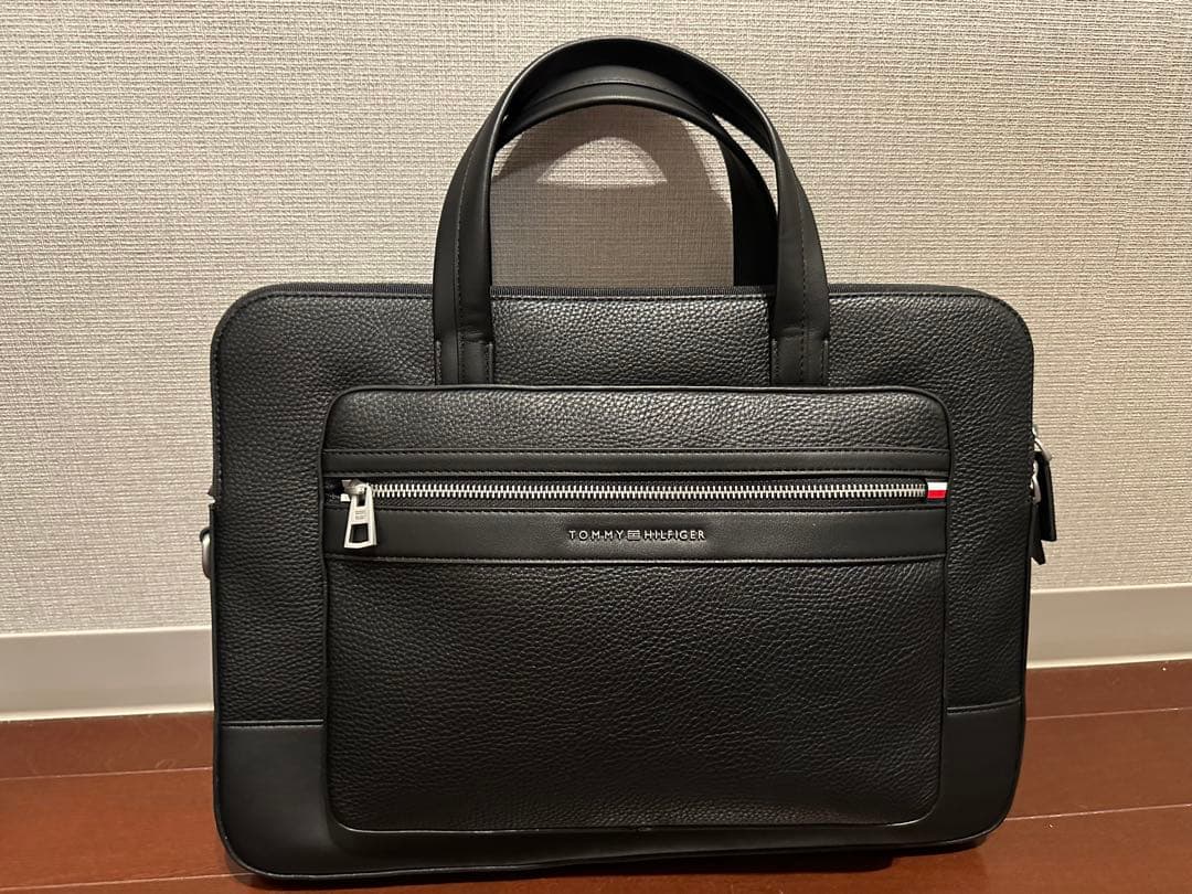 値下！美品   ブラック セントラルコンピュータバッグ