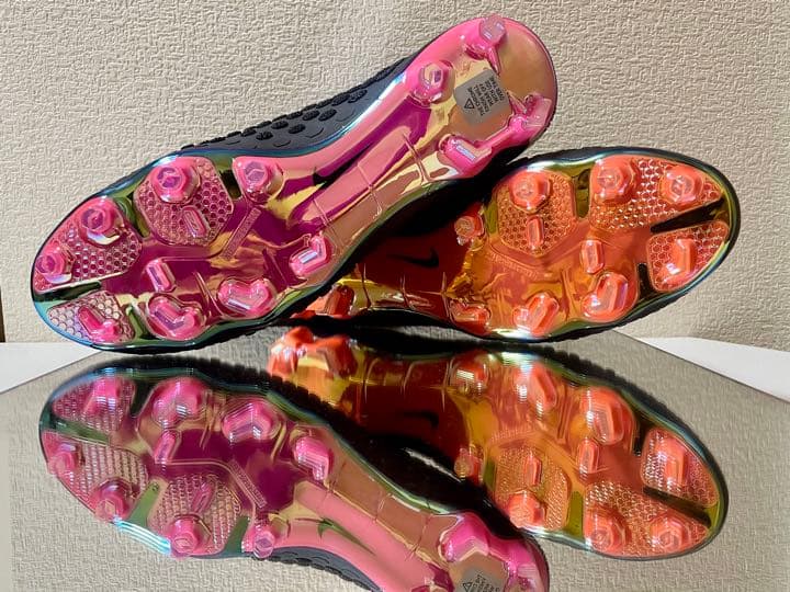 【ナイキ　超限定モデル】ピンク&オレンジカラー　ファントム ウルトラ ヴェノム