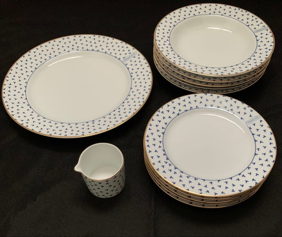 Tiffany & Co. ティファニー　ダンシングＴ食器セット12点　新生活