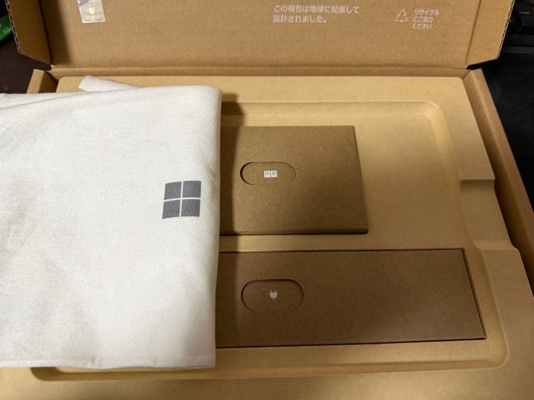N*M様 Surface Go 4 (64GB, プラチナ)本体+タイプカバー+