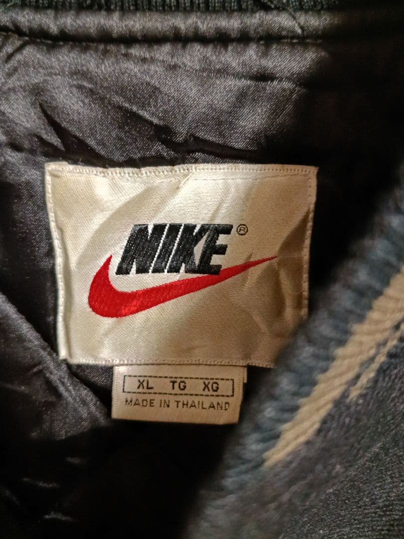 【訳あり】ナイキ スタジャン 刺繍ロゴ バイカラー タグビッグ