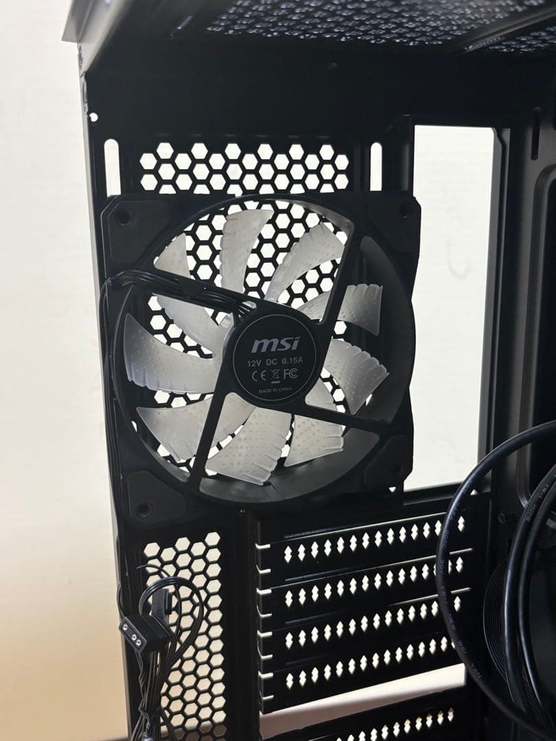 MSI MAG VAMPIRIC 100R ゲーミングPCケース