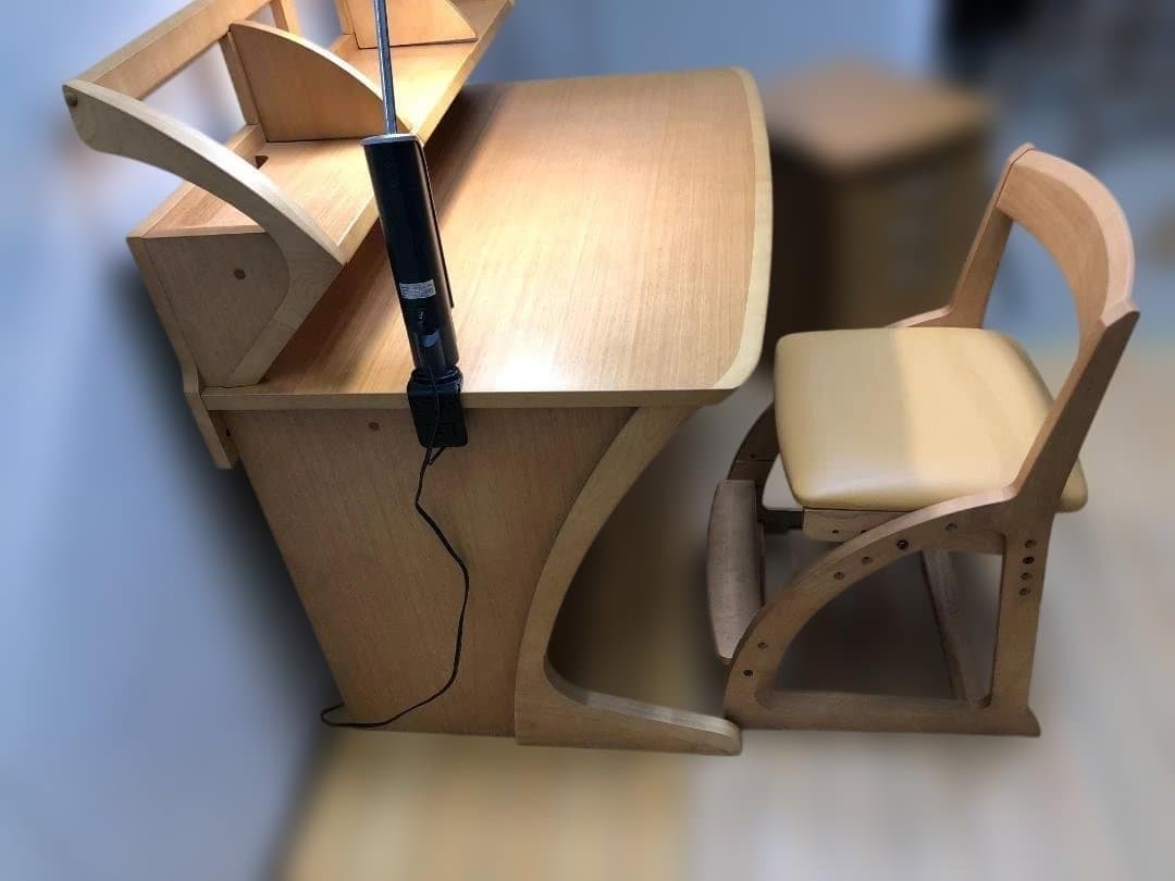 ②袖机　送料無料 カリモク 学習机4点セット ナチュラル 勉強机　88321