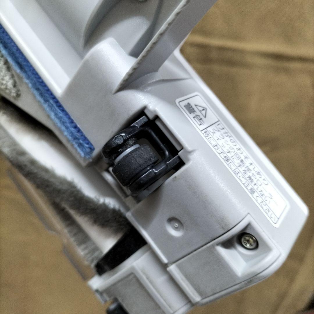 パナソニック　MC-NS10K コードレスクリーナー　2023年製