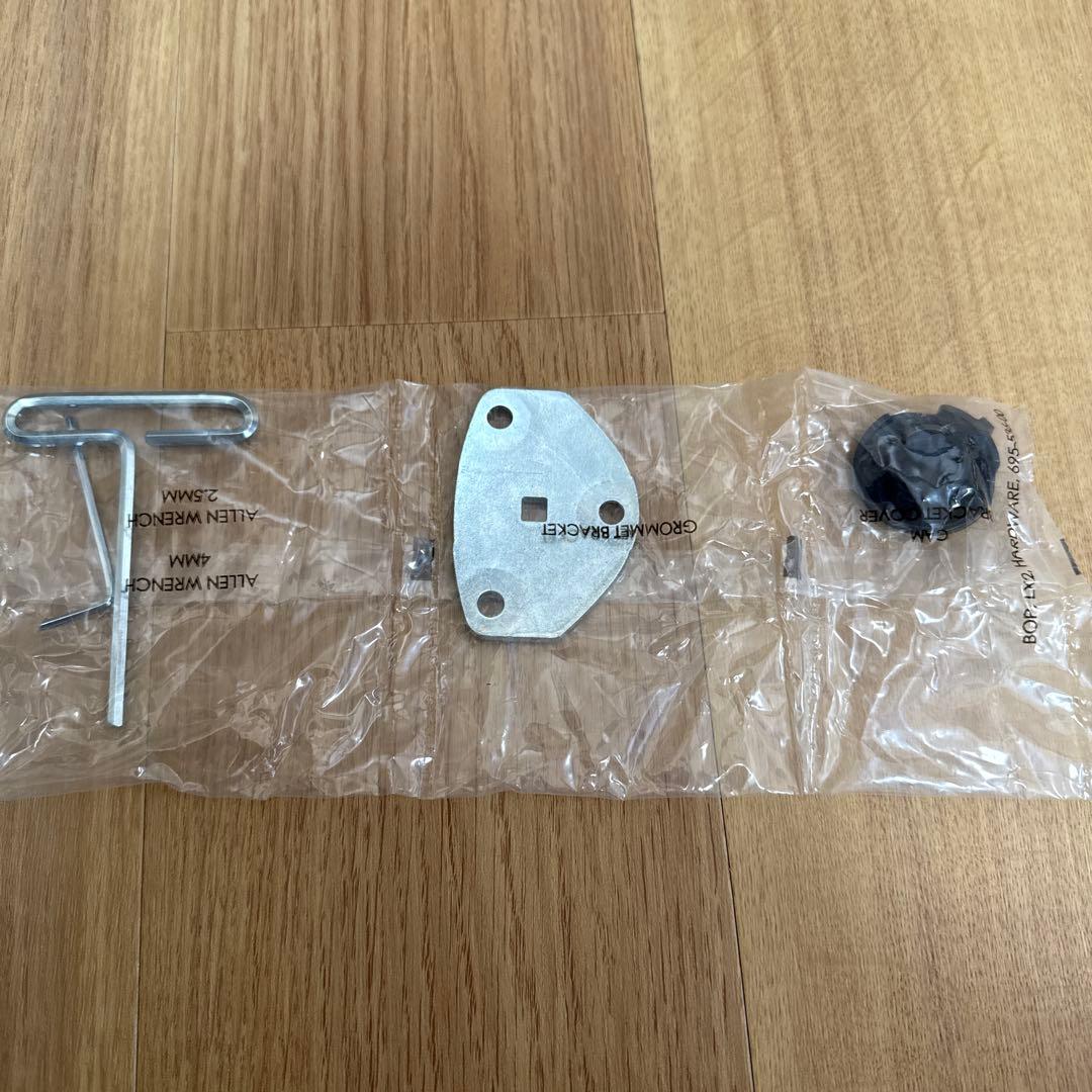 エルゴトロン　モニターアーム 取り付け用ネジ付き