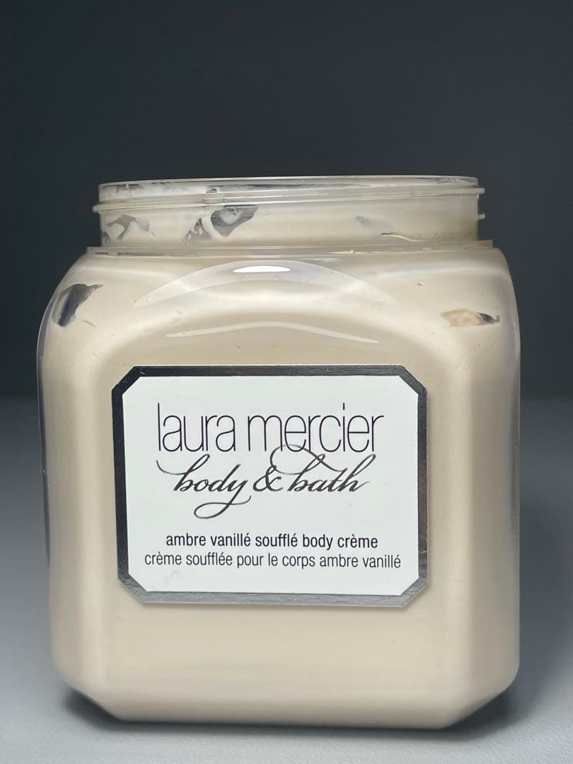 （極美品）ローラメルシエ　ホイップドボディクリーム　アンバーバニラ　300ｇ