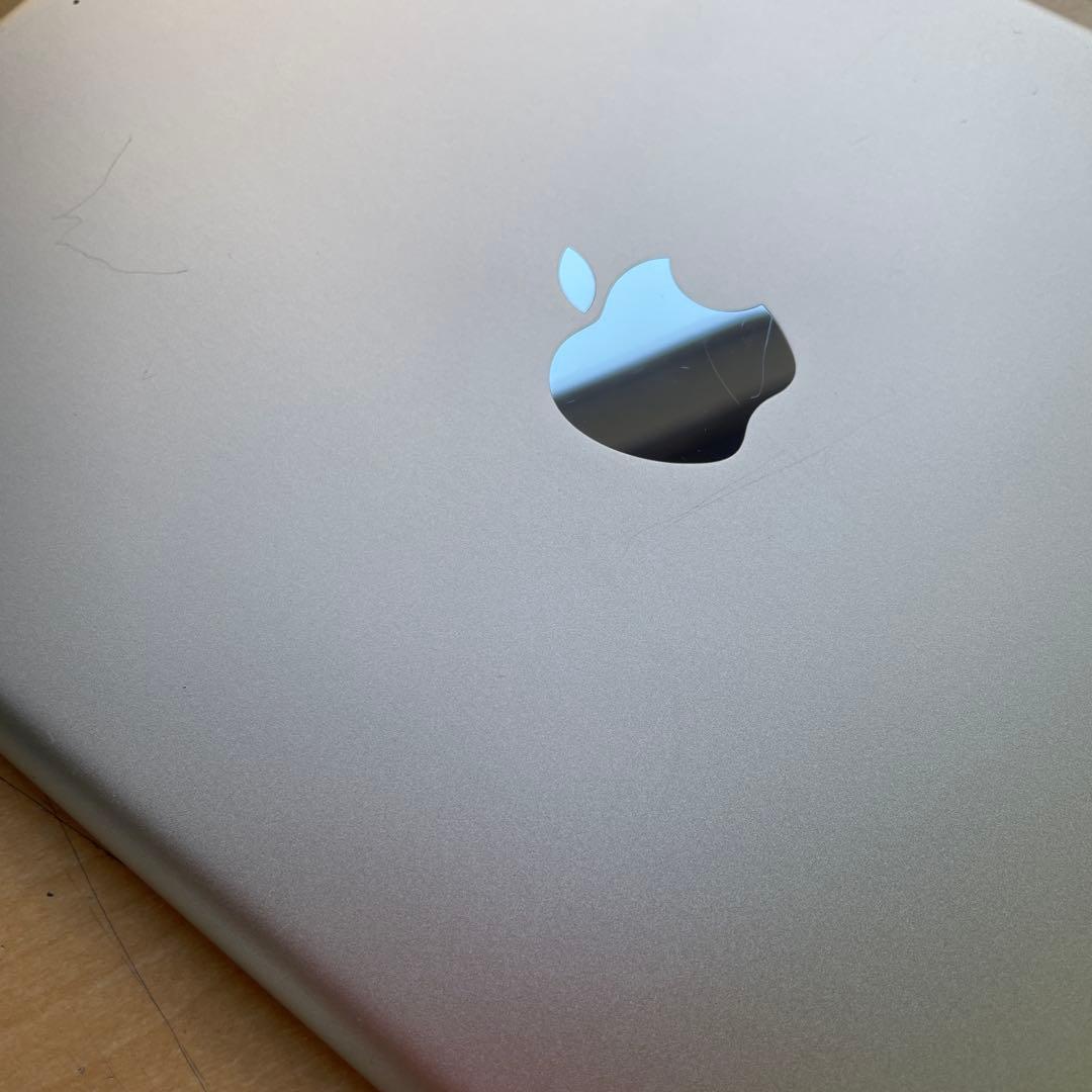 iPad 第6世代　A1893　Wi-Fiモデル　シルバー　32GB #2