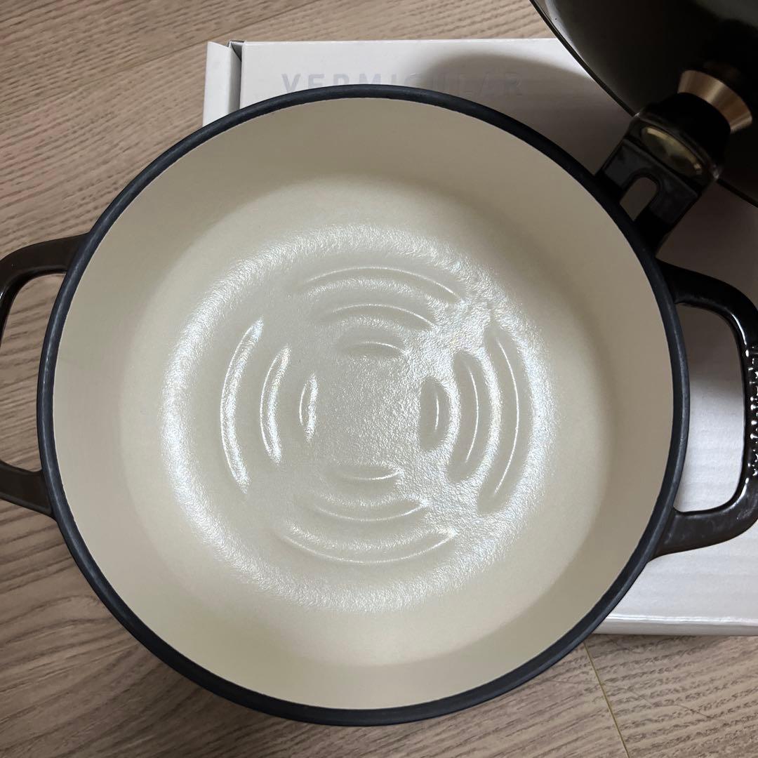 VERMICULAR OVEN POT2 18 スタンディングハンドル　レシピ本