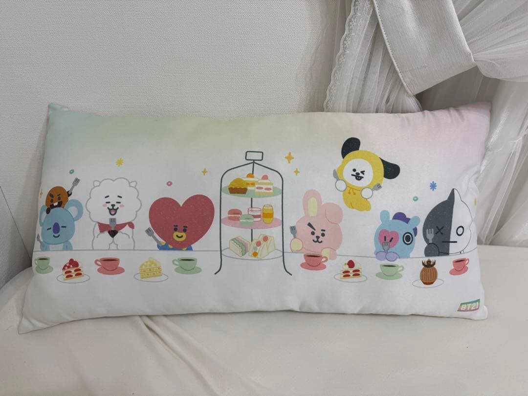 BT21 クッション　【限定レア商品】