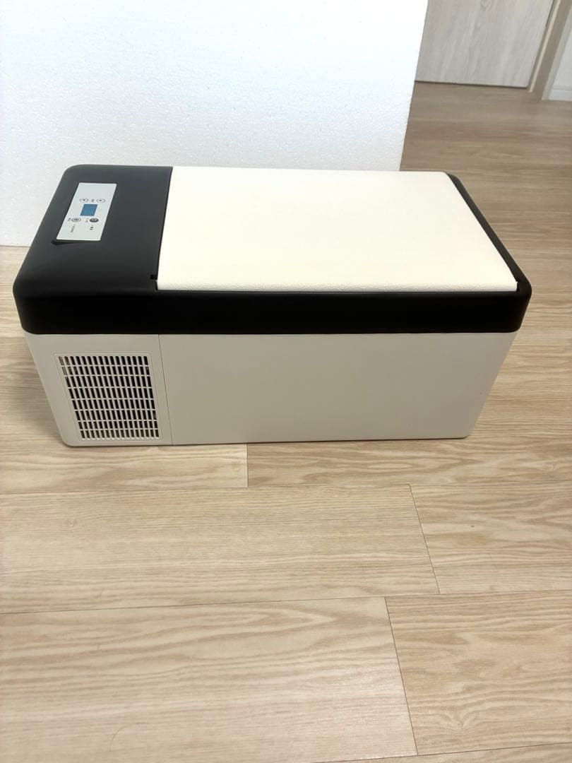 【新品未使用】ベルソス 車載対応 ポータブル冷凍冷蔵庫15L VS-CB015