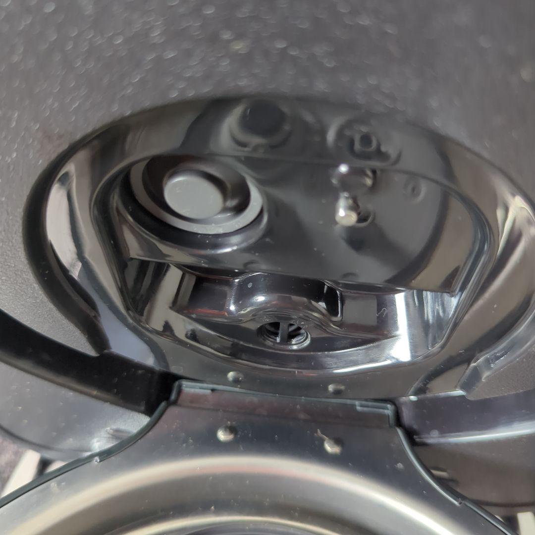 24年製Panasonic圧力 IH ジャー炊飯器 SR-M10B