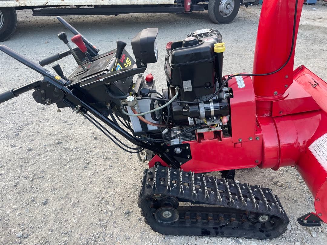 SSS先生にご購入いただきました。 ヤナセ除雪機　8-9G　　中古品