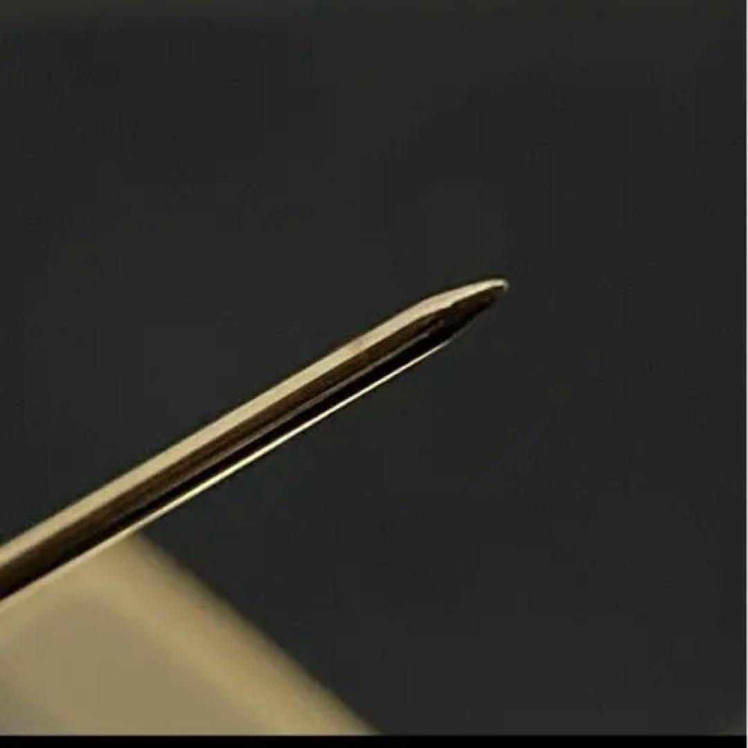 フェンディ　ブローチ　フォーエバー　FFロゴ　ブラックメタル　ゴールド　刻印入り