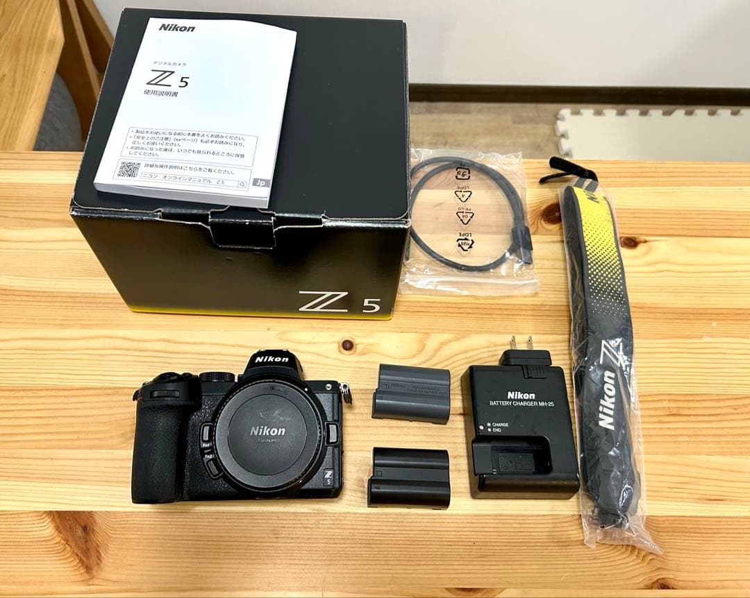 Nikon Z5 本体　予備バッテリー付　フルサイズ