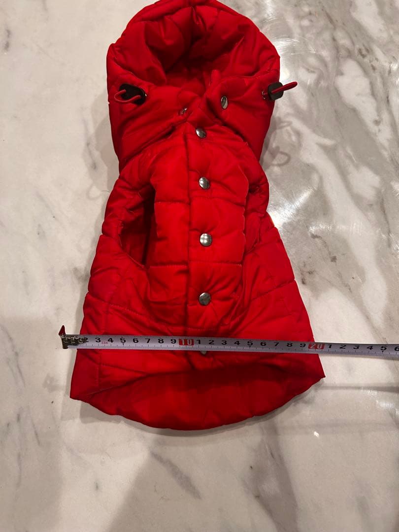 PRADA 赤 フード付きダウンジャケット　小型犬用