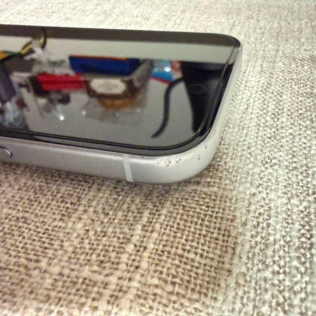 iPhone15 ブルー