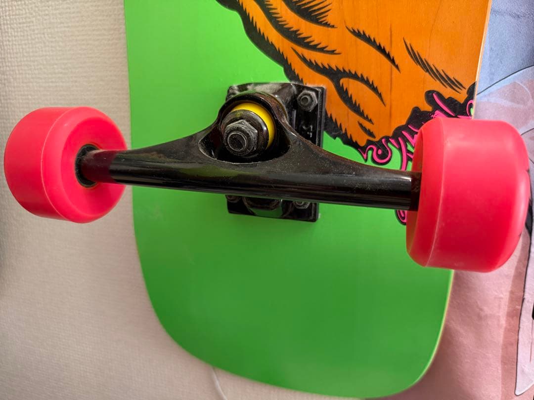 サンタクルーズ スケートボードMISSING HAND SHAPEDクルーザー