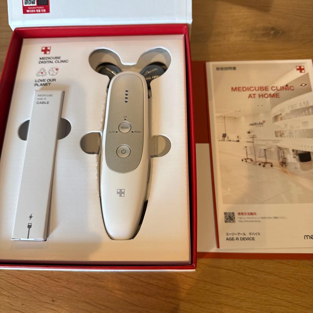 MEDICUBE AGE-R DERMA EMS SHOT 美顔器
