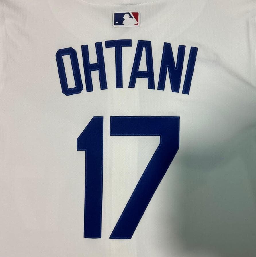 ★新品未使用・タグ付き★国内正規品★大谷翔平★リミテッドユニフォーム★XL