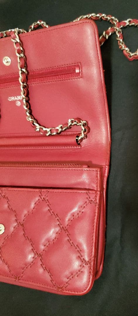 【美品】CHANEL 18番台 マトラッセ SV金具 レザー チェーンウォレット