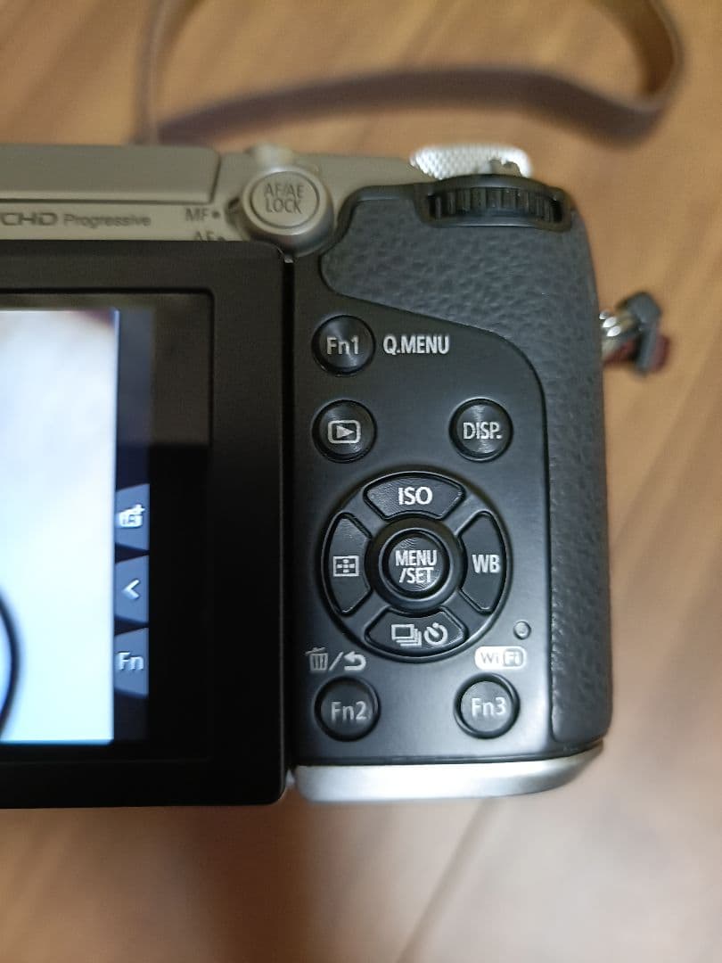 美品 Panasonic LUMIX DMC-GX7 シルバー+12-32mm付